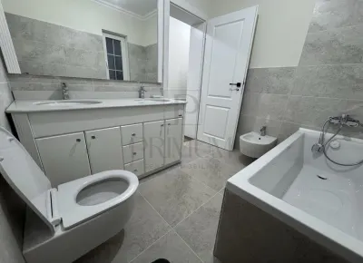 Duplex individual superb - 5 camere - zona excelenta - canalizare - despartit prin camera tehnica- asfalt - foto 10