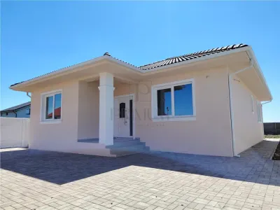 CASA INDIVIDUALA - GATA DE MUTAT - ZONA POPULATA - Mosnita Noua