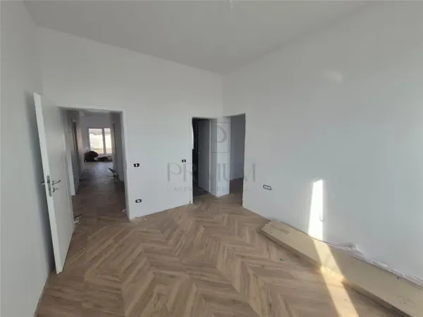 Casă 4 camere Moșnița Nouă - poza 7