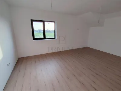 Duplex toate utilitatile - spatios - dormitor la parter - finalizat - foto 4