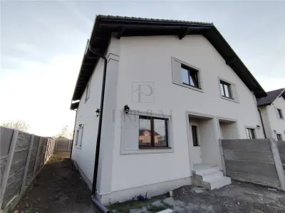 Duplex toate utilitatile - spatios - dormitor la parter - finalizat - foto 9
