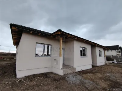 Duplex separat prin baie - toate utilitatile - proiect deosebit - foto 2