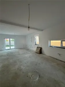 Casă 4 camere Moșnița Nouă - poza 18