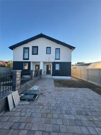 Casă 4 camere Moșnița Nouă - poza 3