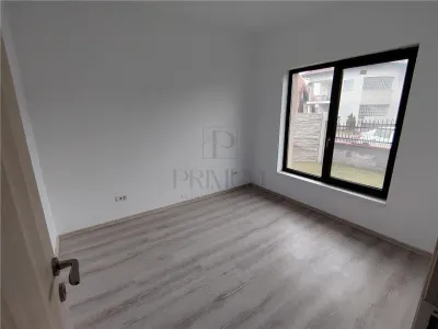Duplex cu 5 camere - la cheie - toate utilitatile - foto 2