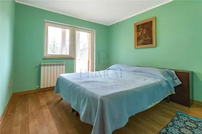LIPOVEI - ETAJ 2 - DECOMNADAT - 3 CAMERE - 2 BALCOANE - CENTRALA PROPRIE - foto 3