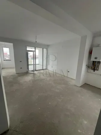 Apartament 4 camere Dumbrăvița - poza 1