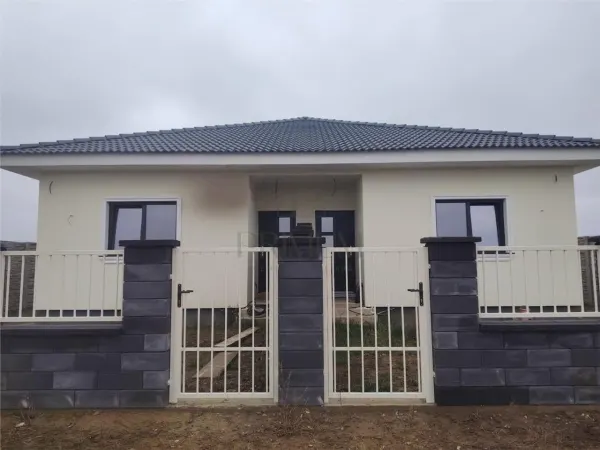 Casă 3 camere Moșnița Nouă - poza 2