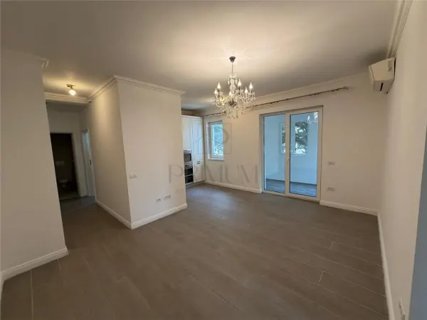 Apartament 3 camere Dumbrăvița - poza 1
