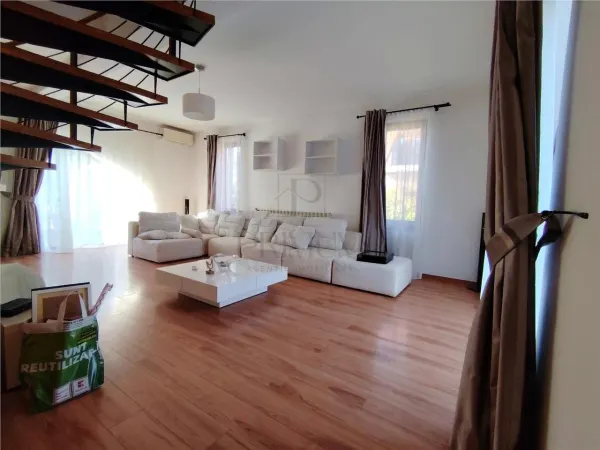 Casă 6 camere Moșnița Nouă - poza 2
