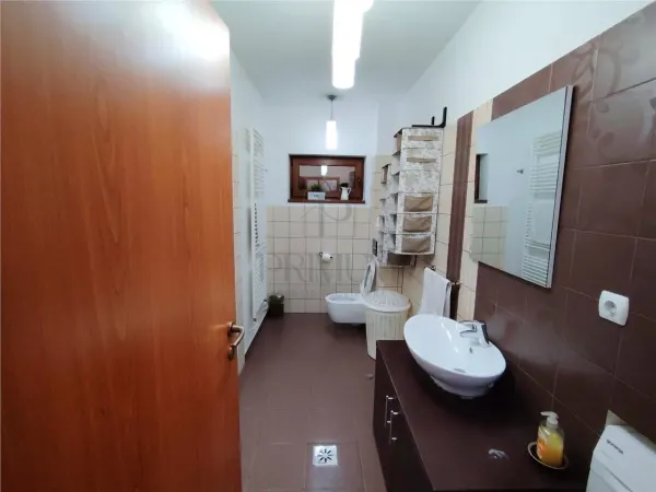 Casă 6 camere Moșnița Nouă - poza 14