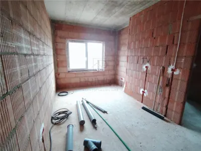 DUPLEX SPATIOS - ASFALT - POSIBILITATE CARPORT - foto 4