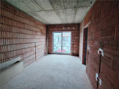 DUPLEX SPATIOS - ASFALT - POSIBILITATE CARPORT - foto 6