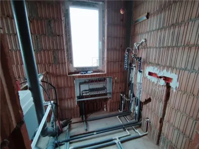 DUPLEX SPATIOS - ASFALT - POSIBILITATE CARPORT - foto 10