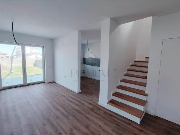 Casă 5 camere Moșnița Nouă - poza 3