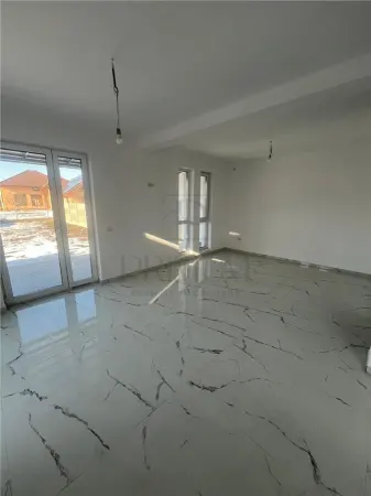 Casă 5 camere Dumbrăvița - poza 11