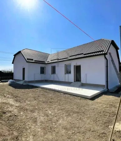 Casă 4 camere Utvin - poza 1