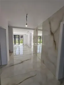 GIROC - CASA INDIVIDUALA - GARAJ - TOATE UTILITATILE - ZONA EXCELENTA - TOATE UTILITATILE - foto 4