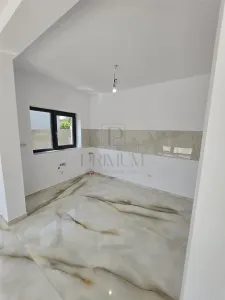 GIROC - CASA INDIVIDUALA - GARAJ - TOATE UTILITATILE - ZONA EXCELENTA - TOATE UTILITATILE - foto 7