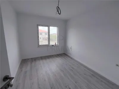 Duplex despartit prin C.T.- teren generos - living mare - foto 7