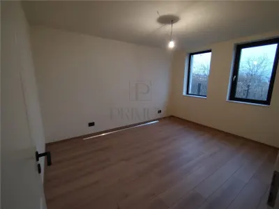 Duplex 6 camere - bucataria mobilata complet - toate utilitatile - 160 mp utili -  separat prin camera tehnică - foto 12