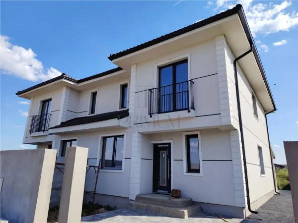 Casă 5 camere Moșnița Nouă - poza 1