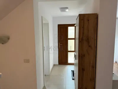 Duplex superb - mobilat - utilat - toate utilitatile - carport. - foto 6