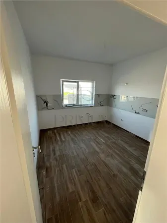 Casă 4 camere Moșnița Nouă - poza 3