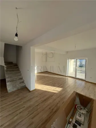 Casă 4 camere Moșnița Nouă - poza 3