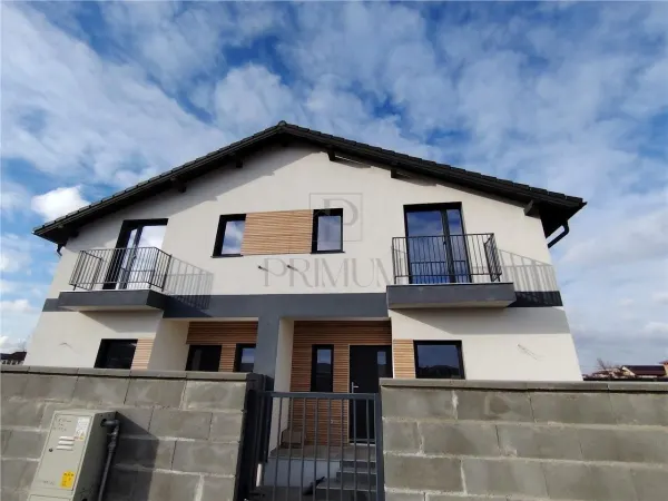 Casă 4 camere Moșnița Nouă - poza 1