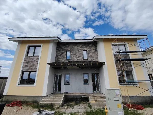 Casă 5 camere Moșnița Nouă - poza 1