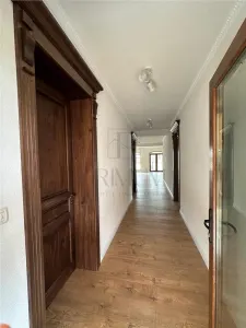 Casa individuala - zona excelenta - gata de mutat - finisaje TOP - foto 5