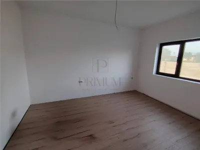 Duplex spatios la asfalt - toate utilitatile - acces rapid - foto 7