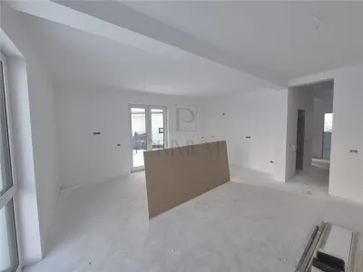 Duplex superb cu 4 dormitoare - teren 330 mp - locatie foarte buna - cartier exclusivist - compartimentare excelenta - foto 22