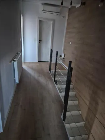 Casă 4 camere Dumbrăvița - poza 3