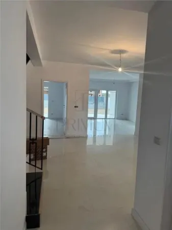 Casă 5 camere Dumbrăvița - poza 3