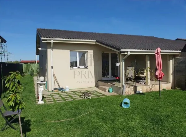 Casă 3 camere Sânmihaiu Român - poza 1