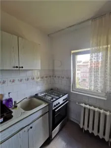 Buziasului - 2 Camere - Bloc izolat - Spatios - foto 5
