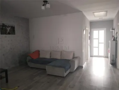 Duplex pe parter - zona buna - partial mobilat - Mosnita Noua