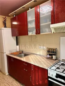 SPITALUL JUDETEAN - PARTER - BLOC IZOLAT - 3 CAMERE - BALCON - CENTRALA PROPRIE - BOXA - foto 3