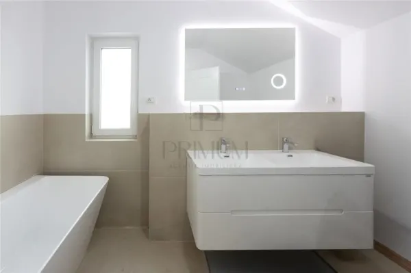 Casă 4 camere Moșnița Veche - poza 11
