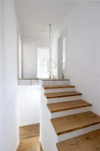Casa tip Duplex - finisaje premium - asfalt - separat prin casa scarii - foto 6