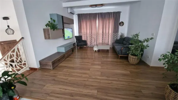 Casă 6 camere Săcălaz - poza 10