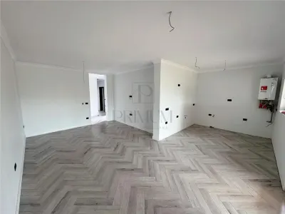 Duplex 3 dormitoare - asfalt - personalizare interioara - foto 3