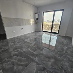 TORONTALULUI - 2 CAMERE - ETAJ INTERMEDIAR - PISCINA - LUX - foto 1