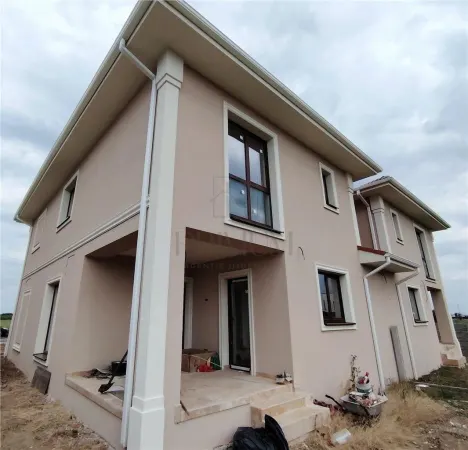 Casă 5 camere Urseni - poza 1