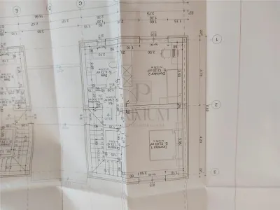 Duplex separat prin C.T - personalizare interioara - acces facil - foto 8
