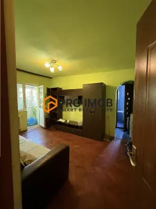 Apartament 2 camere cf 2 semidecomandat zona Micro 14 - foto 2
