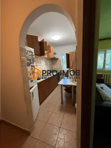 Apartament 2 camere cf 2 semidecomandat zona Micro 14 - foto 5