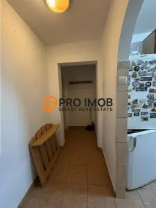 Apartament 2 camere cf 2 semidecomandat zona Micro 14 - foto 6